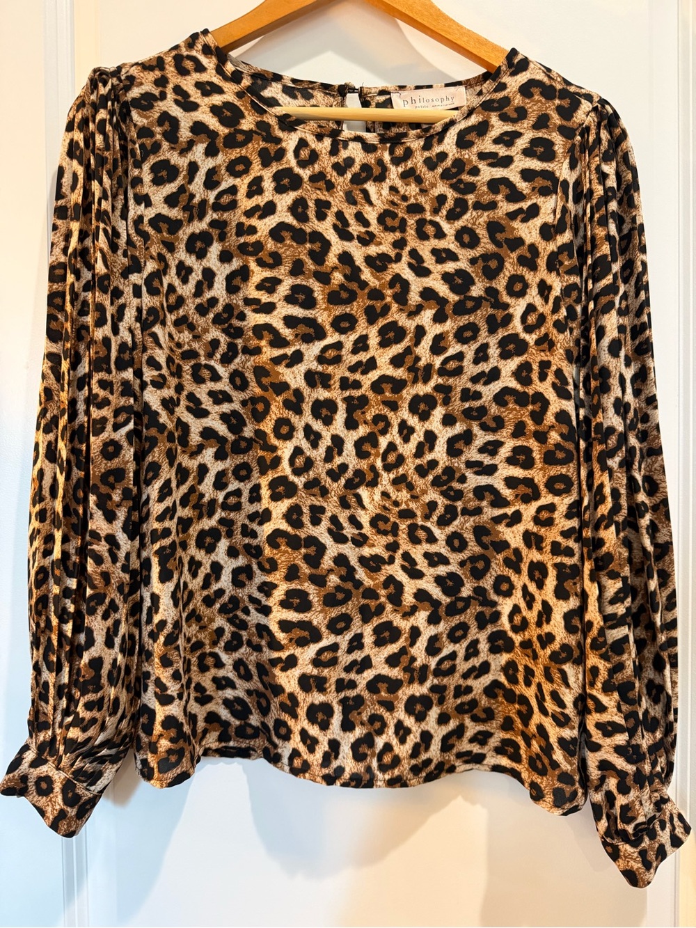 Philosophy Petite Leopard Print Blouse PM Long Sleeve Pleated Shoulder‎ Top